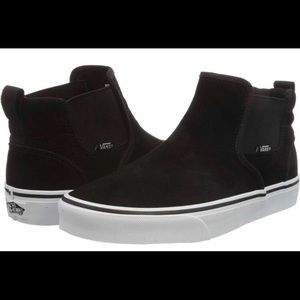 Vans Genuine Suede Brand New!